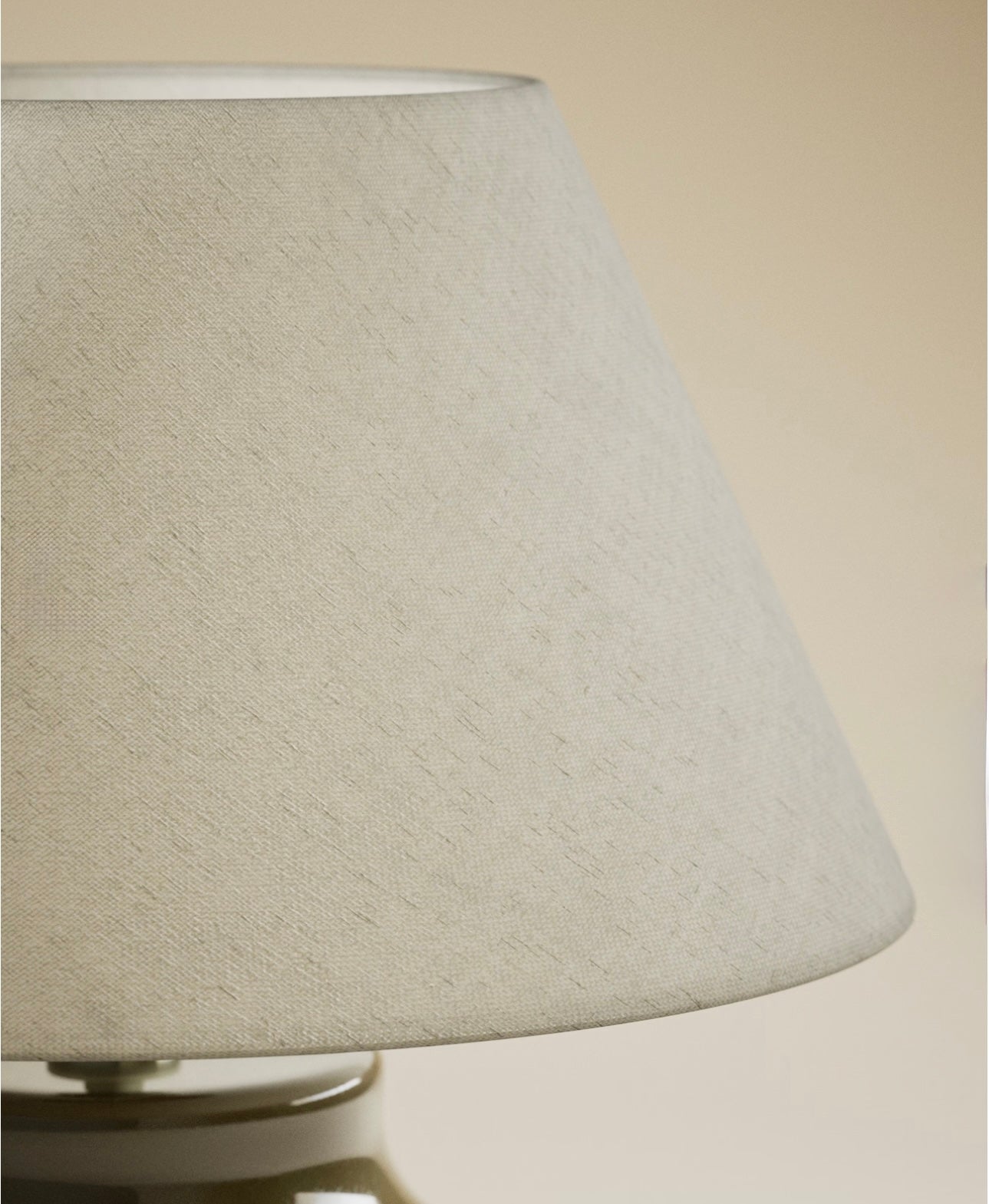 Ceramic Urn Base Table Lamp