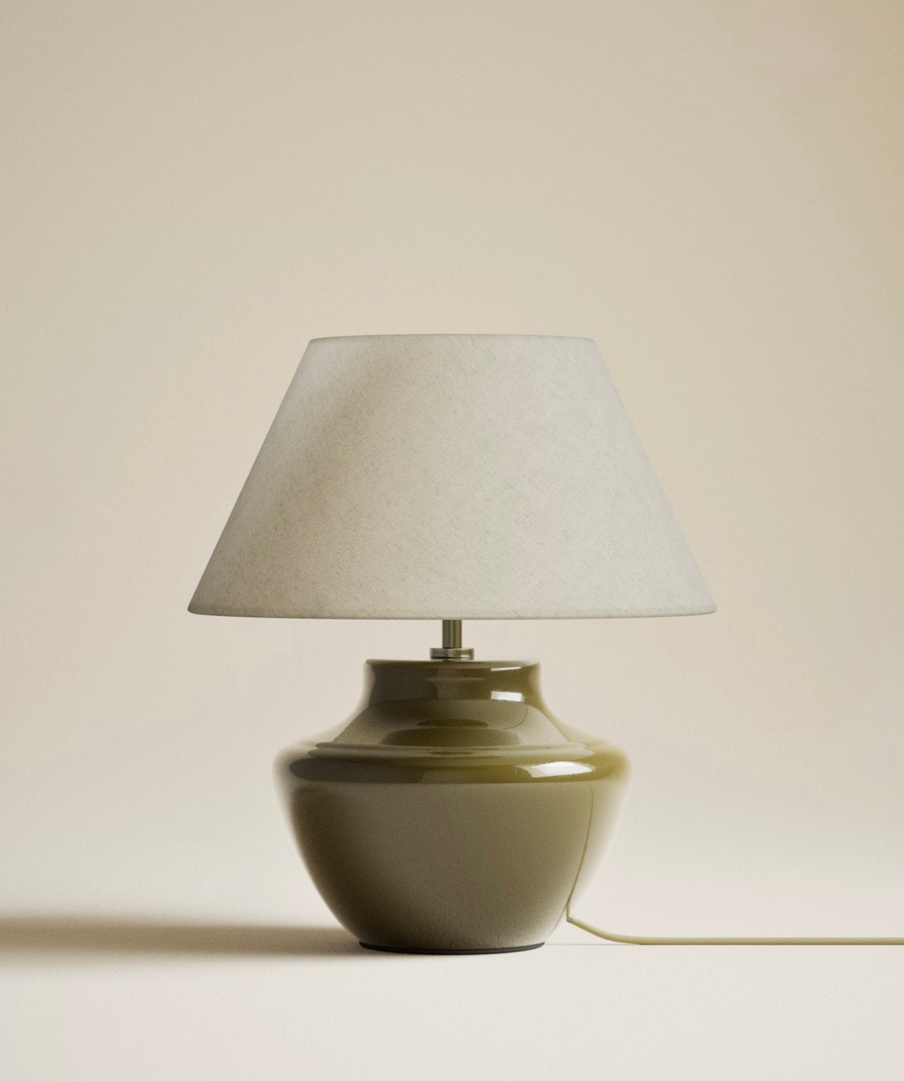 Ceramic Urn Base Table Lamp