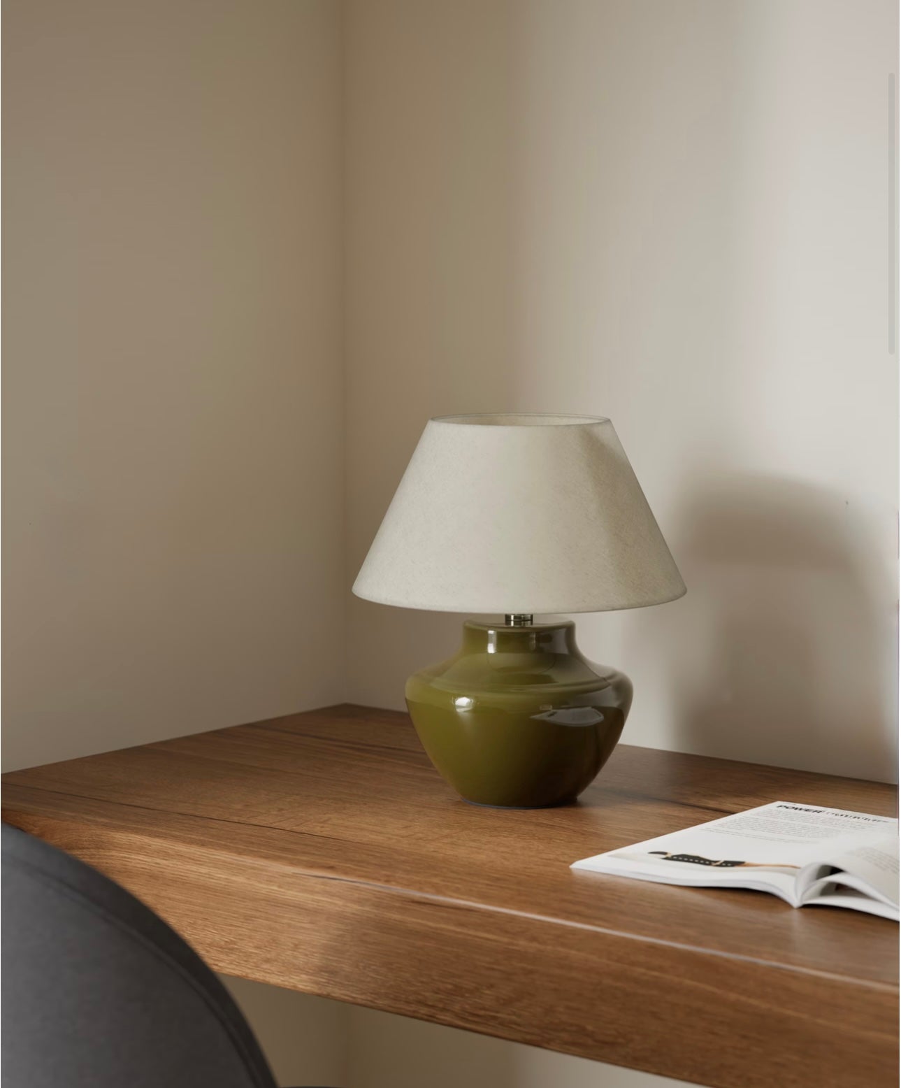 Ceramic Urn Base Table Lamp
