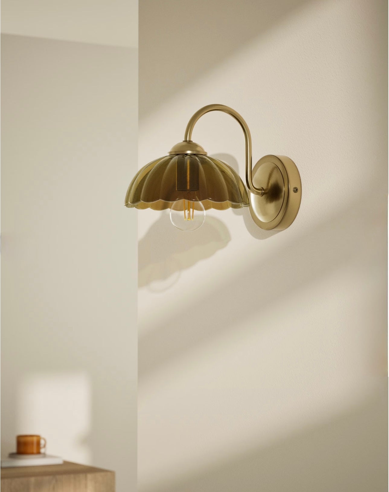 Glass Scallop Wall Light - Green