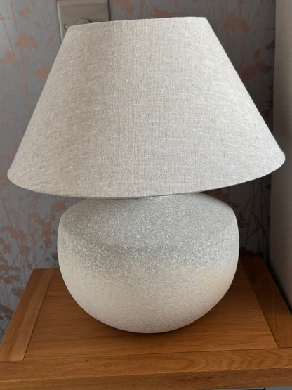 Roma Urn Table Lamp - White