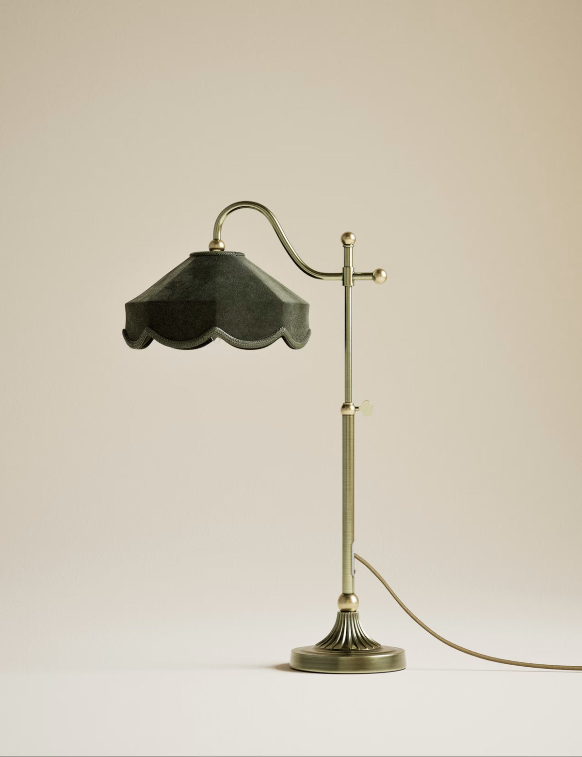 Winnie Velvet Table Lamp - Green